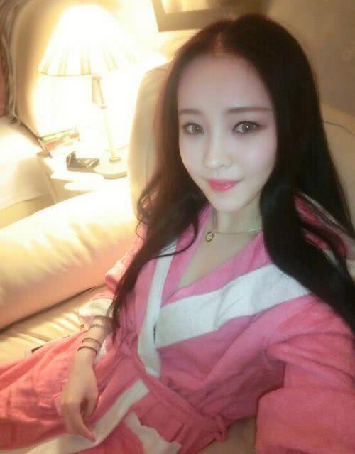 娱乐吃瓜酱19岁,揭秘娱乐圈背后的秘密与趣闻