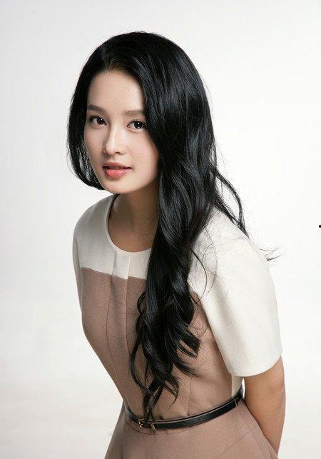 娱乐吃瓜姐李沁,娱乐圈的“吃瓜女王”，揭秘明星幕后故事